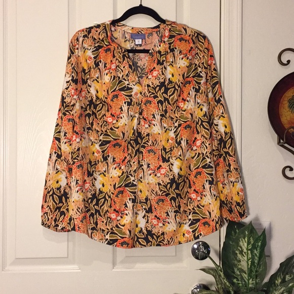 Laura Scott Tops - NWOT💗Women’s floral  long sleeves blouse